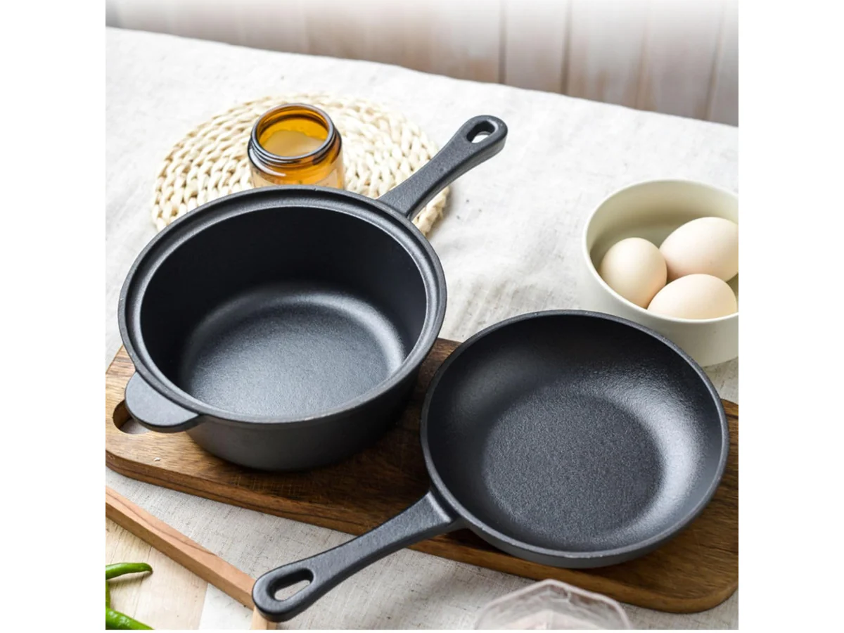 Cast Iron Saucepan with Lid - Image 6